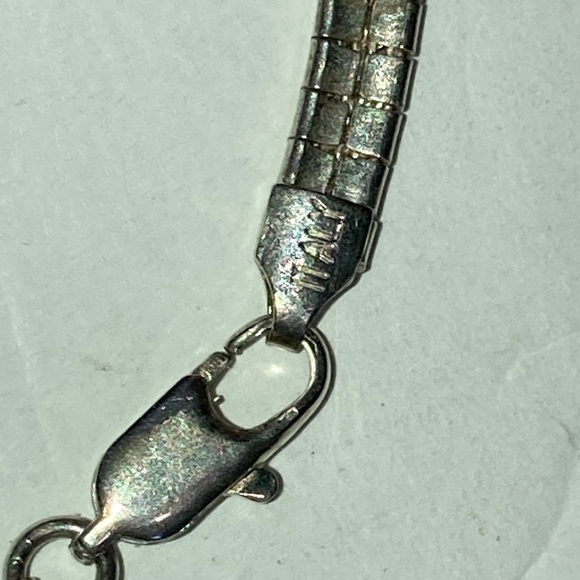 925 Omega chain with 925 Moonstone pendant. Genuine.​​​ - Picture 9 of 10